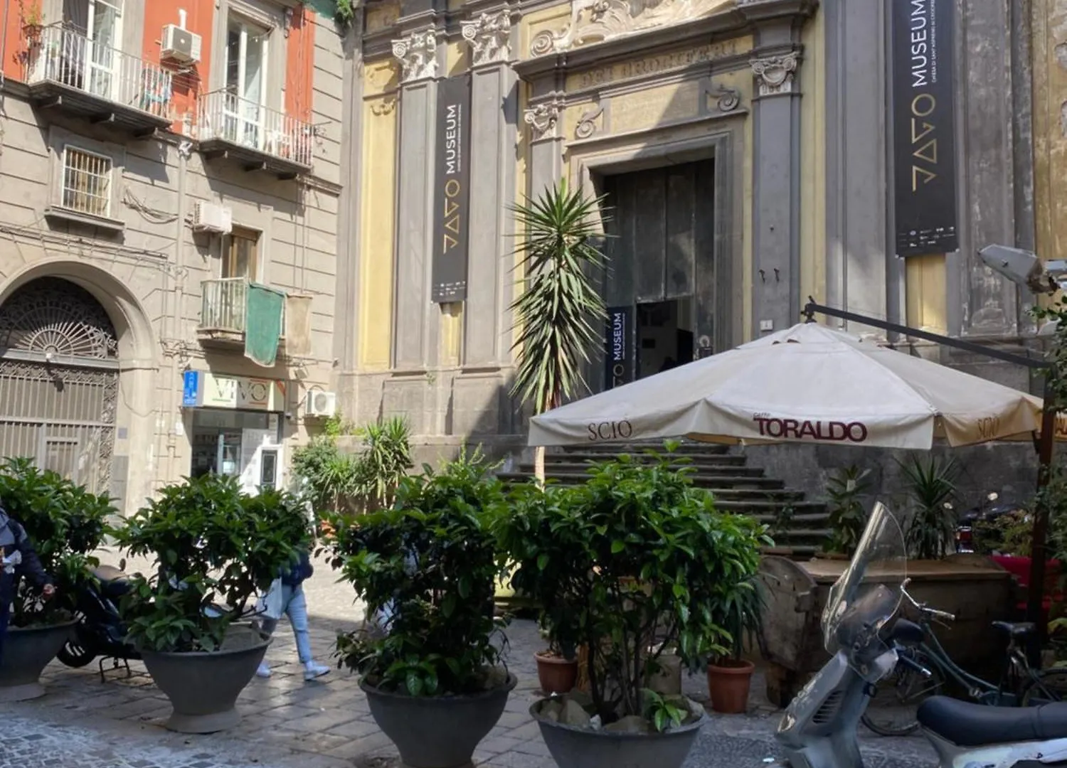 Vergini Museum نابولي